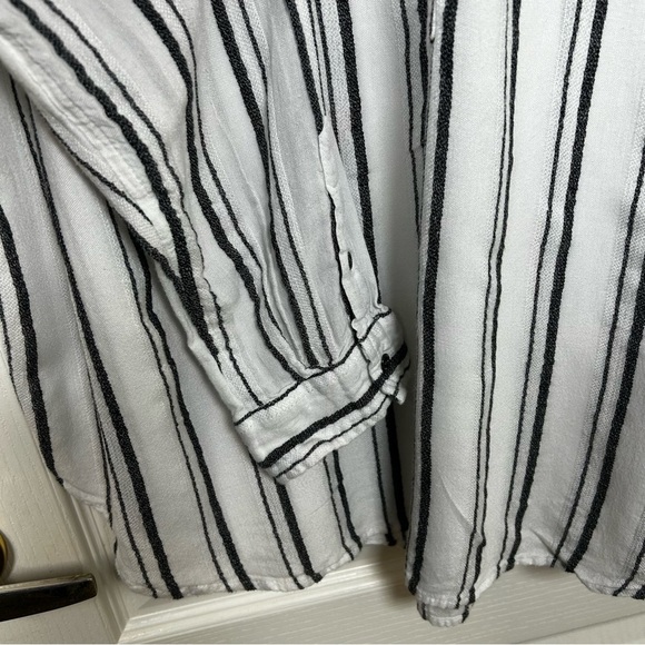 Lucky Brand Womens Size 1X Striped Long Sleeve Button Up Shirt - Picture 4 of 7